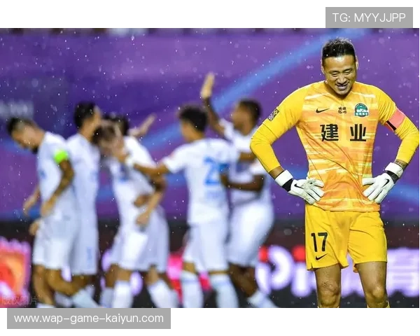 河南俱乐部外围提速连续改变整体攻势方向