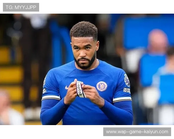 切尔西里斯詹姆斯后点飞身铲射破门全场高呼——一个夜晚的城市记忆