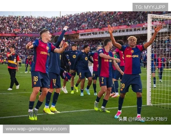 巴萨中路渗透连续成功，费尔明小范围配合亮眼