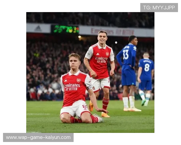 阿森纳马丁内利禁区左路大角度抽射贴着门楣入网:震撼瞬间与品牌故事并行