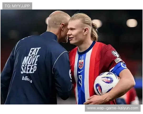 哈兰德强行起跳完成倒挂尝试，挪威看台沸腾