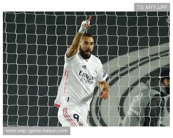 维尼修斯直塞队友门前补射完成绝杀 维尼修斯直塞队友门前补射完成绝杀